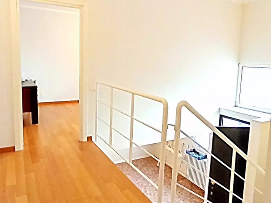 Immagine 2 di Ufficio in affitto  a Fasano