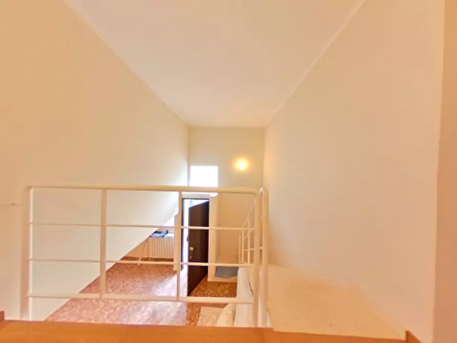 Immagine 3 di Ufficio in affitto  a Fasano