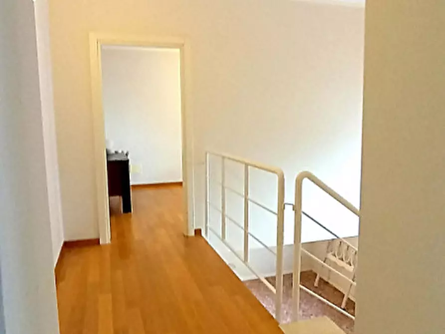 Immagine 4 di Ufficio in affitto  a Fasano