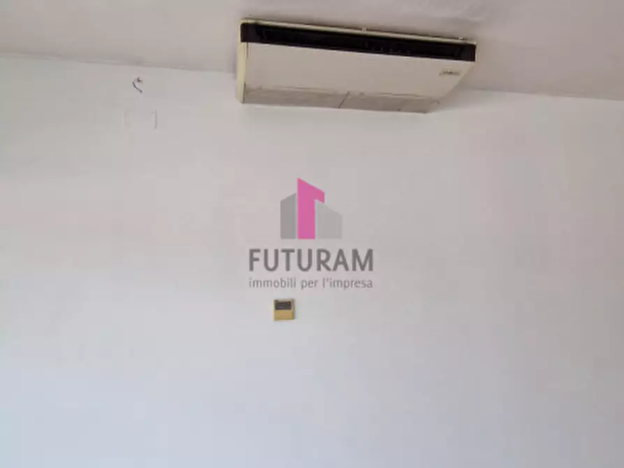 Immagine 2 di Ufficio in affitto  in VIA ROMA a Camisano Vicentino