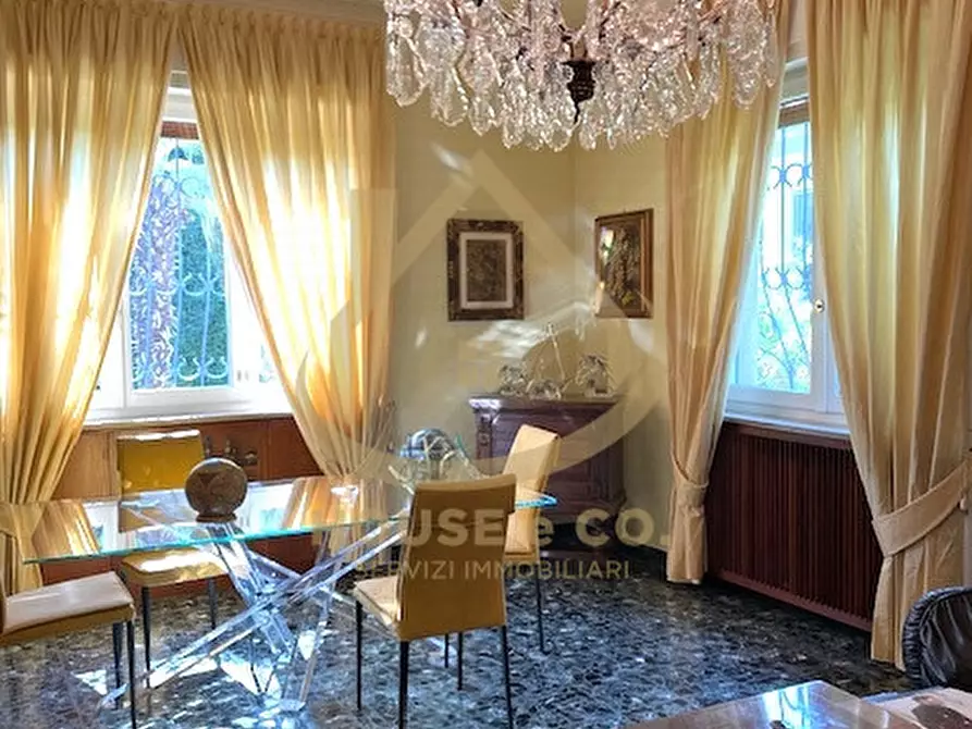 Immagine 4 di Villa in vendita  in Via Beatrice D'Este a Vigevano