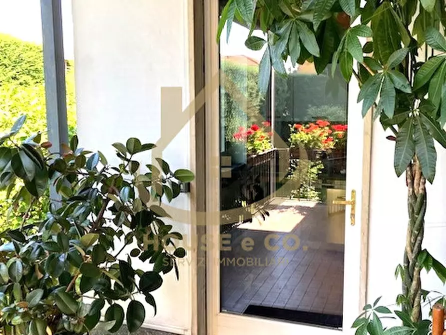Immagine 20 di Villa in vendita  in Via Beatrice D'Este a Vigevano