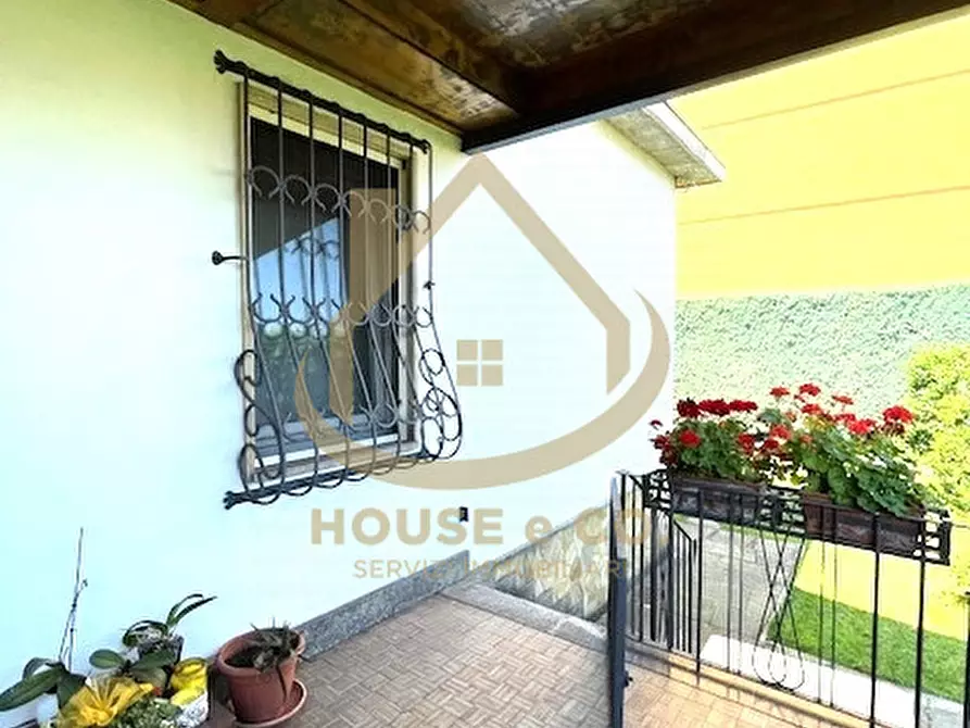 Immagine 24 di Villa in vendita  in Via Beatrice D'Este a Vigevano