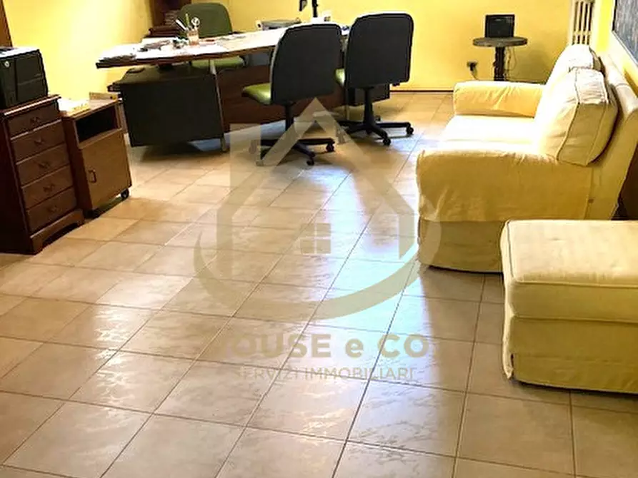 Immagine 29 di Villa in vendita  in Via Beatrice D'Este a Vigevano