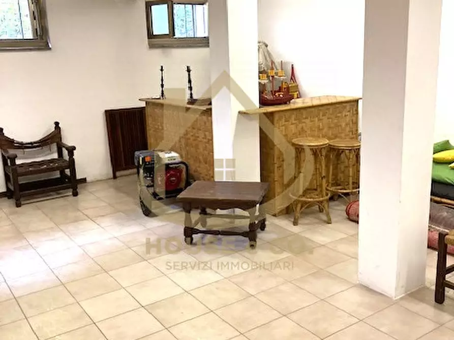 Immagine 30 di Villa in vendita  in Via Beatrice D'Este a Vigevano