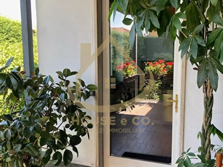 Immagine 40 di Villa in vendita  in Via Beatrice D'Este a Vigevano