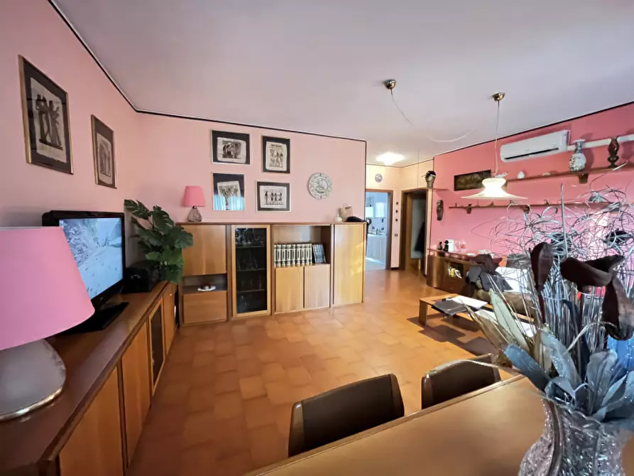 Immagine 2 di Appartamento in vendita  in Via Vittorio Emanuele II a Buccinasco