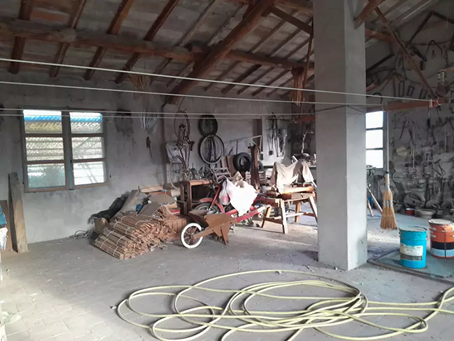 Immagine 10 di Rustico / casale in vendita  in Località Bannone a Traversetolo