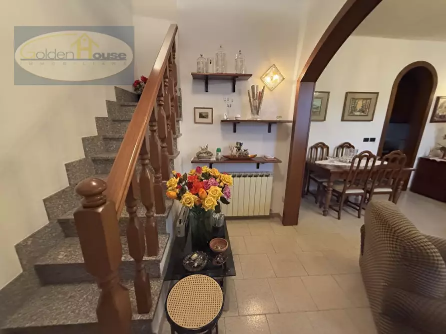 Immagine 3 di Casa trifamiliare in vendita  in Via Canale della Botte 111 a Molinella