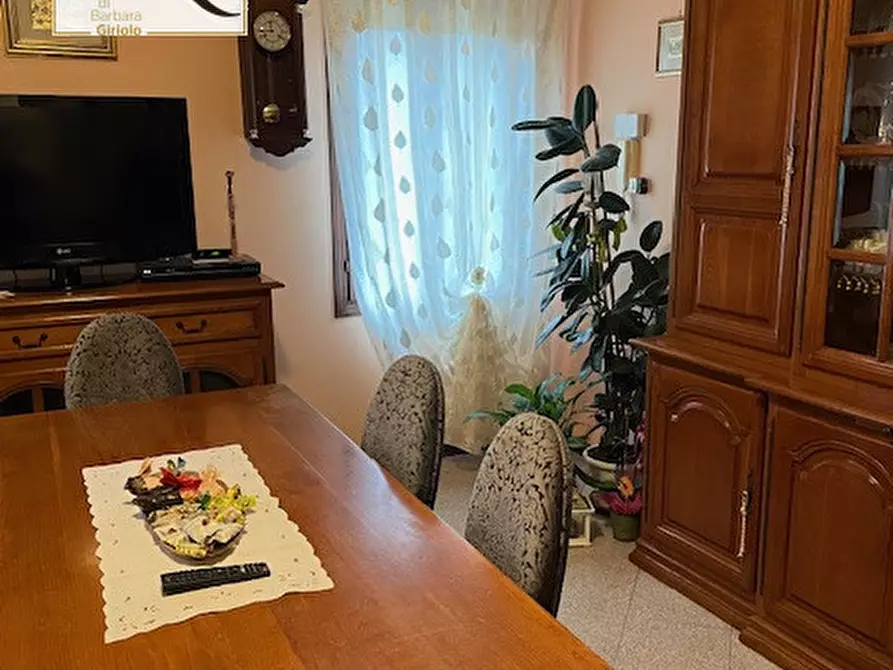 Immagine 13 di Casa indipendente in vendita  a Piacenza D'adige
