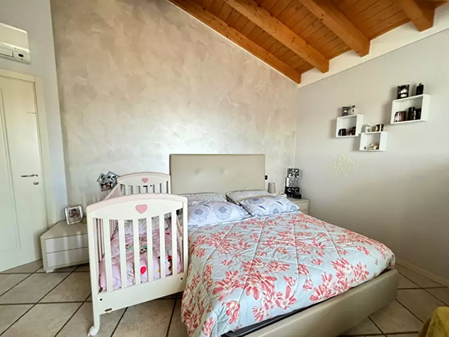 Immagine 10 di Appartamento in vendita  a Calvisano