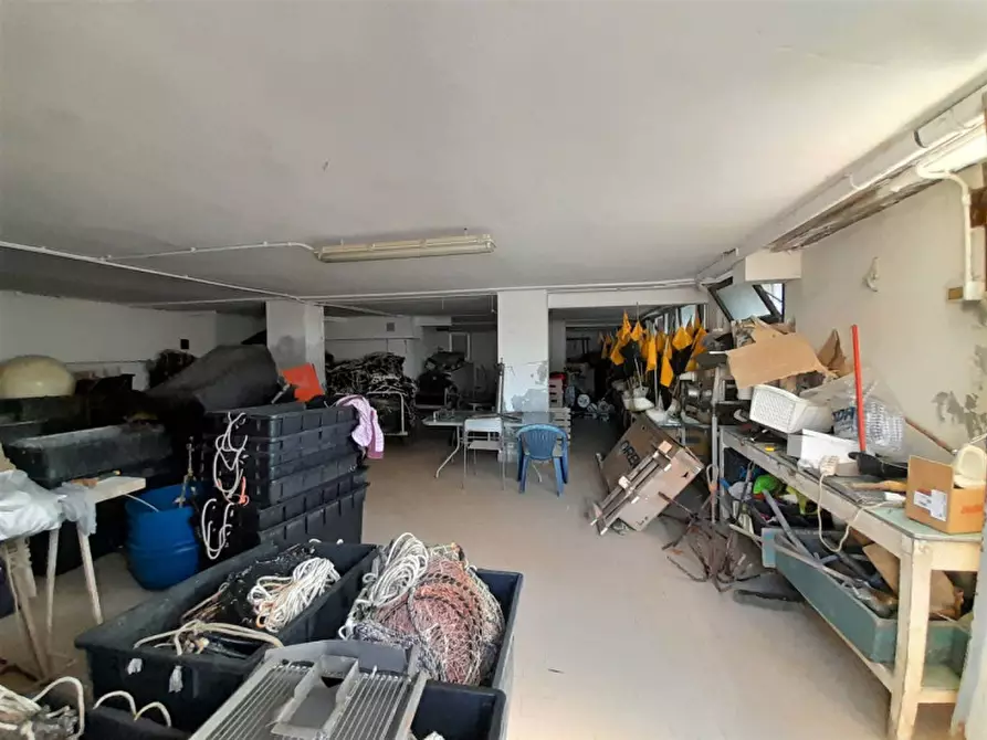 Immagine 2 di Magazzino in vendita  in Via Ortigara a Rimini