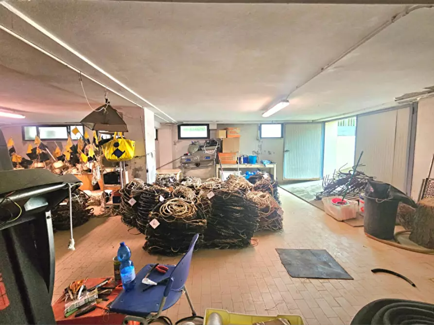 Immagine 6 di Magazzino in vendita  in Via Ortigara a Rimini