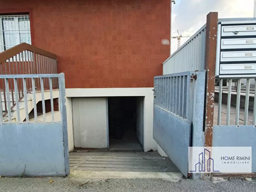 Immagine 12 di Magazzino in vendita  in Via Ortigara a Rimini