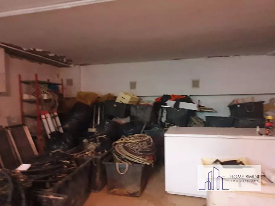 Immagine 14 di Magazzino in vendita  in Via Ortigara a Rimini
