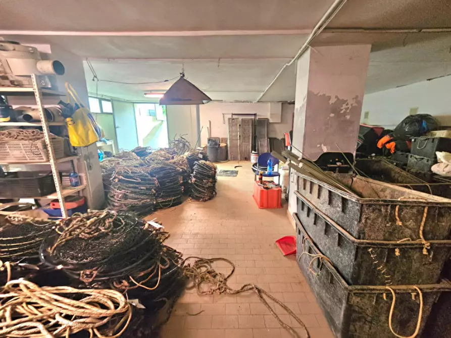 Immagine 15 di Magazzino in vendita  in Via Ortigara a Rimini