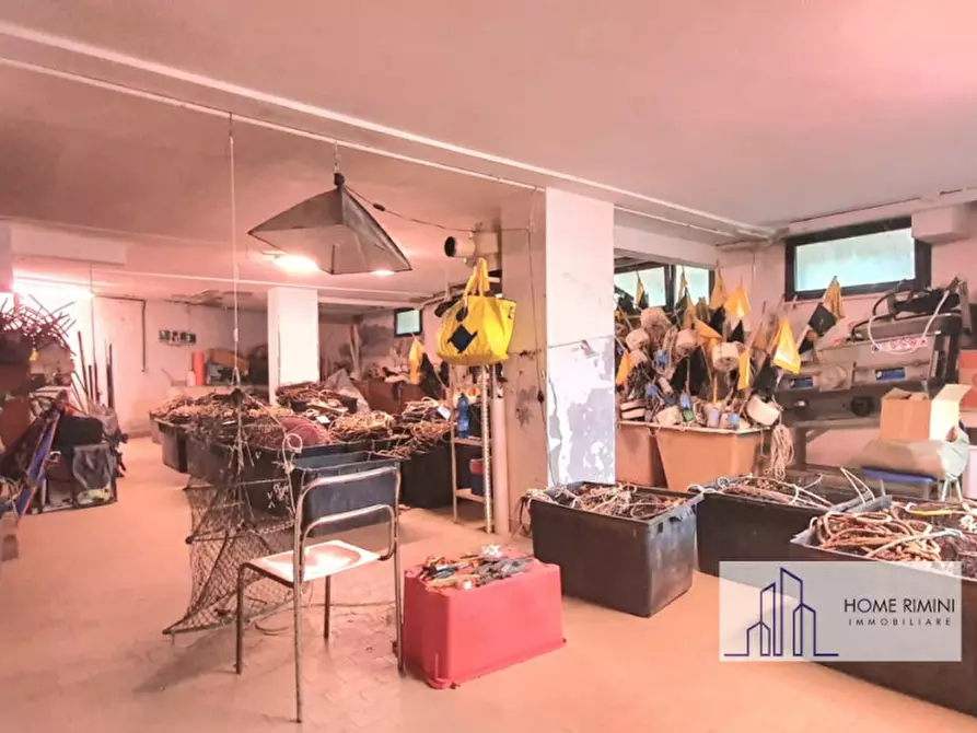 Immagine 16 di Magazzino in vendita  in Via Ortigara a Rimini