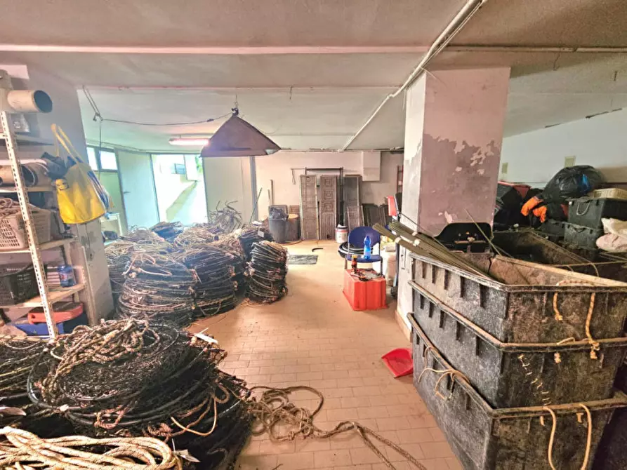 Immagine 19 di Magazzino in vendita  in Via Ortigara a Rimini