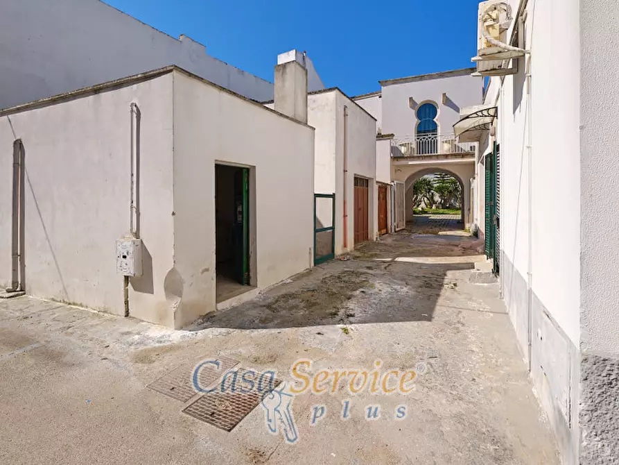 Immagine 5 di Casa indipendente in vendita  in Via Santacroce a Taviano
