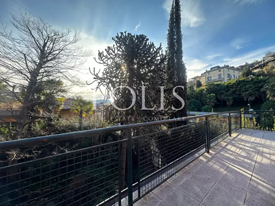 Immagine 19 di Villa in vendita  a Como