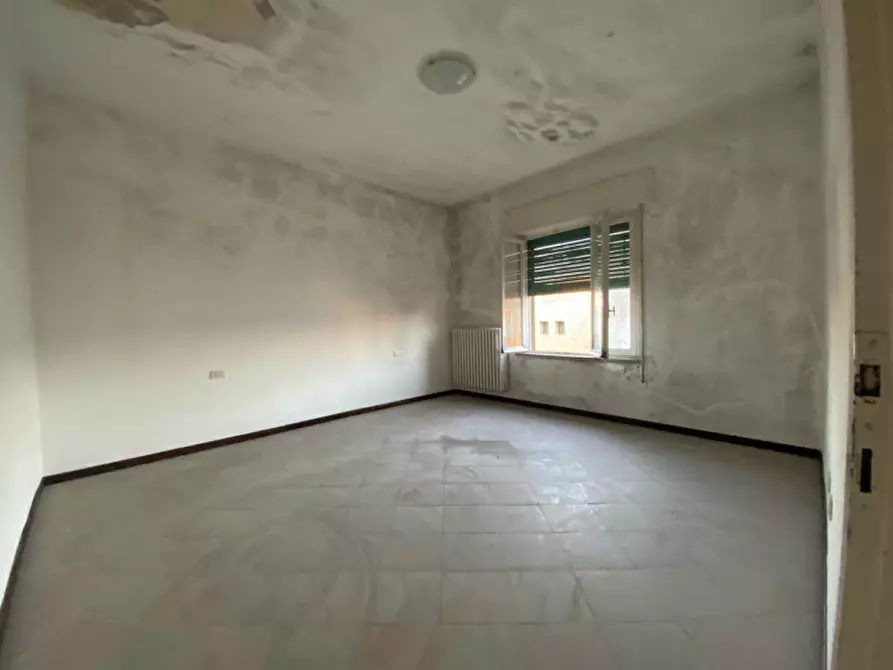 Immagine 9 di Casa bifamiliare in vendita  in via piave a Roverbella