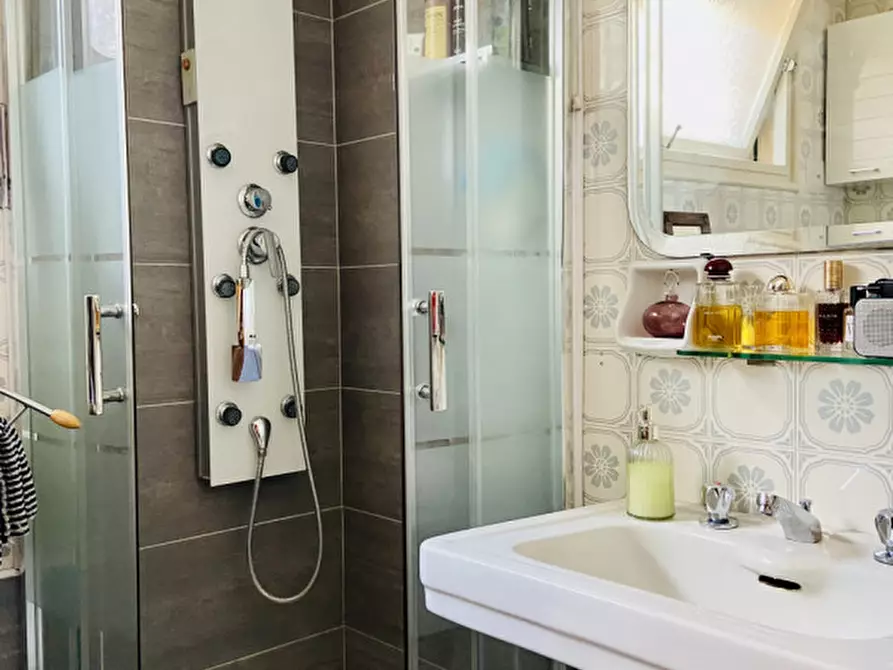 Immagine 22 di Attico in vendita  in Via Savena Antico a Bologna