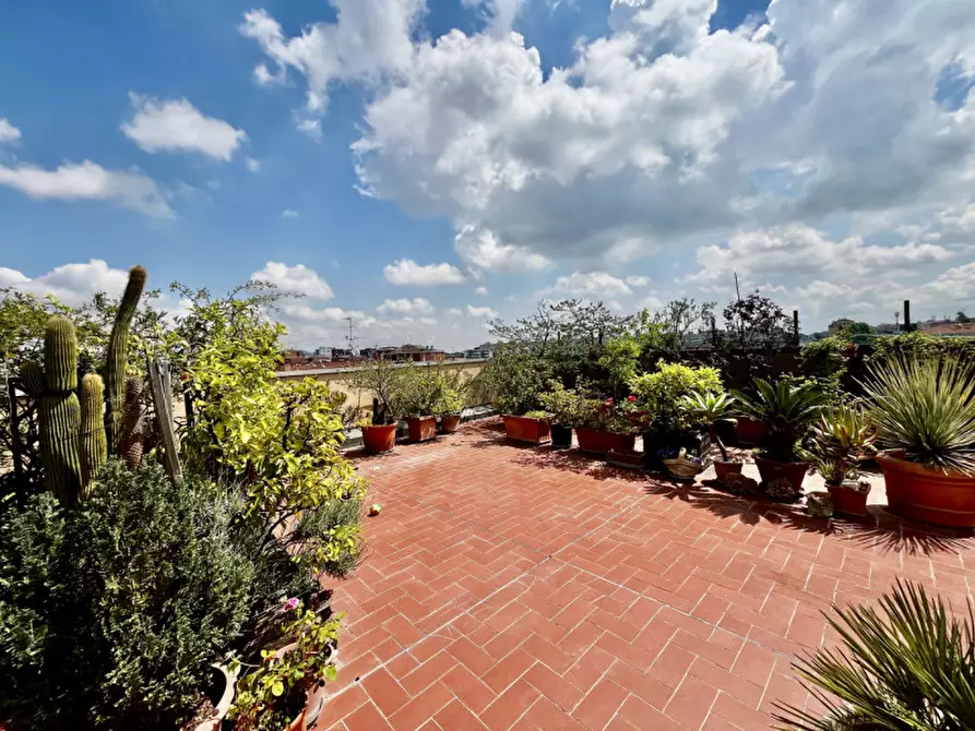 Immagine 23 di Attico in vendita  in Via Savena Antico a Bologna