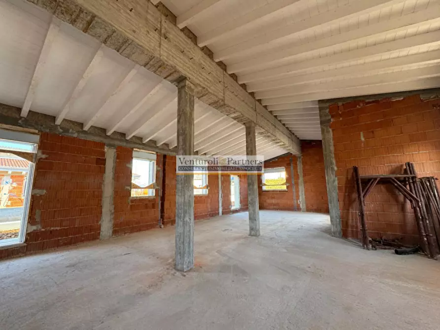 Immagine 4 di Casa indipendente in vendita  in Viale Roma a Lonato del Garda