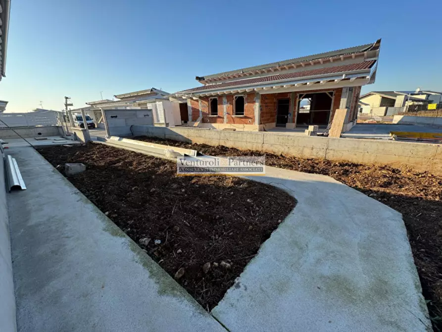 Immagine 5 di Casa indipendente in vendita  in Viale Roma a Lonato del Garda