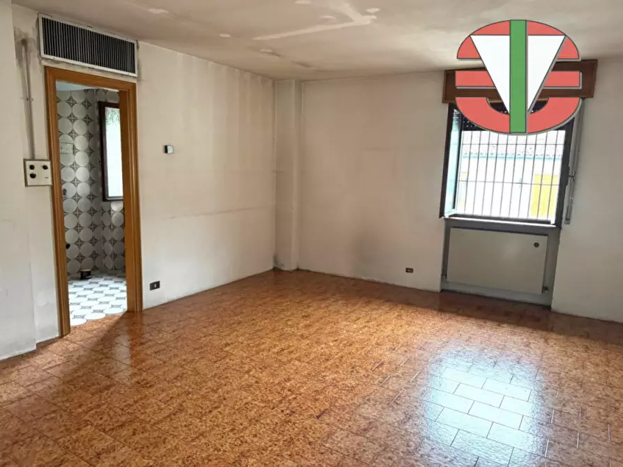 Immagine 7 di Attività commerciale in vendita  a Lusiana Conco