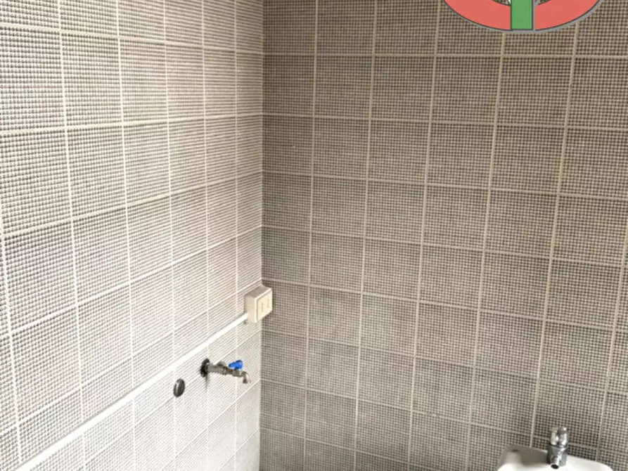 Immagine 14 di Attività commerciale in vendita  a Lusiana Conco