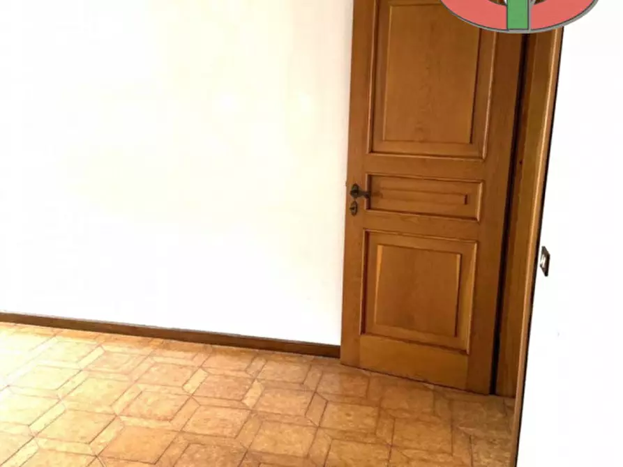 Immagine 16 di Attività commerciale in vendita  a Lusiana Conco