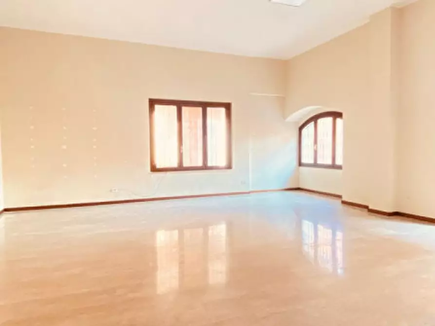 Immagine 7 di Negozio in vendita  in Via Capoborgo a Gavardo