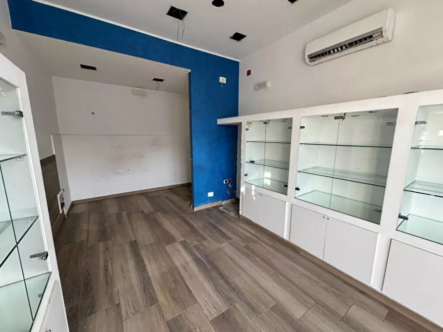 Immagine 13 di Negozio in affitto  in VIA DELLA CONCORDIA, 21 a Milazzo