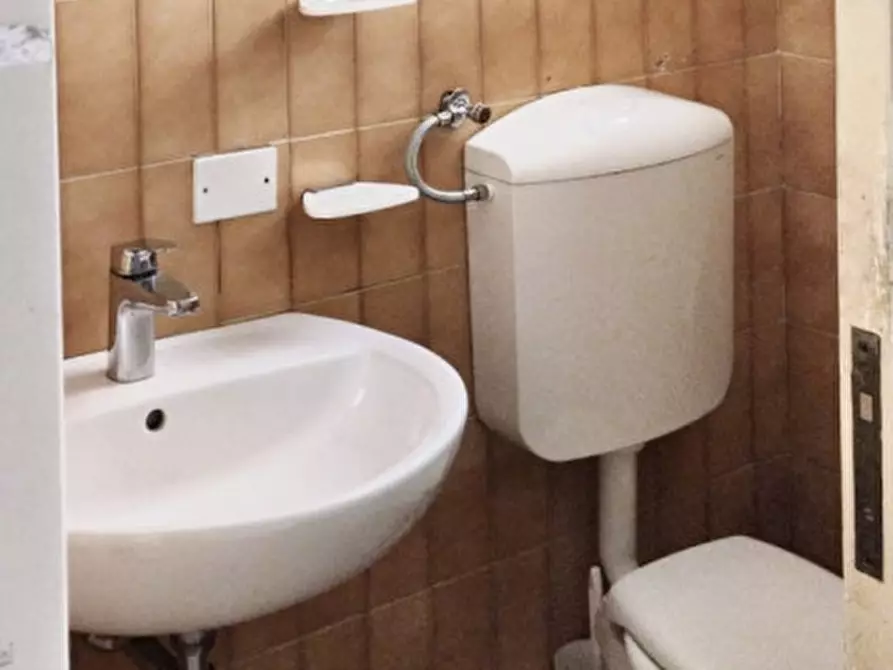 Immagine 4 di Negozio in vendita  in Via Centro, 7 a Cogollo Del Cengio