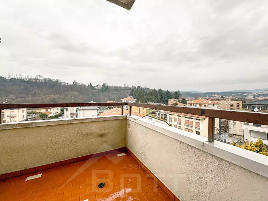 Immagine 5 di Appartamento in vendita  in Via 4 Novembre 17 a Borgomanero