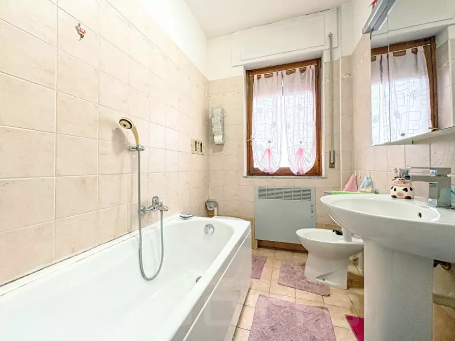 Immagine 14 di Appartamento in vendita  in Via 4 Novembre 17 a Borgomanero