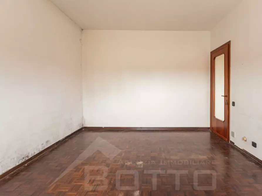 Immagine 19 di Appartamento in vendita  in Via 4 Novembre 17 a Borgomanero