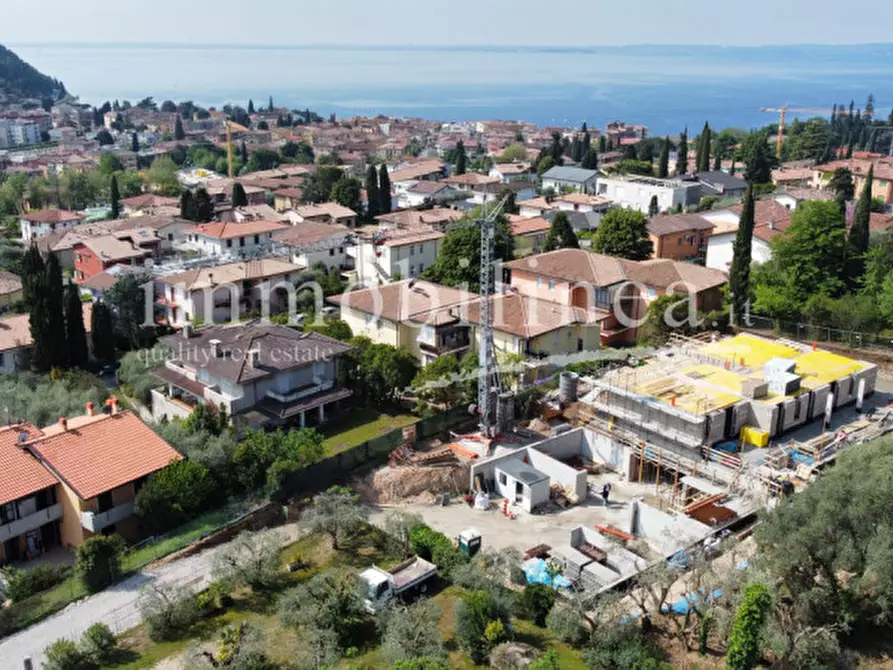 Immagine 1 di Appartamento in vendita  in via Cimabue a Garda