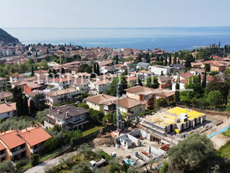 Immagine 2 di Appartamento in vendita  in via Cimabue a Garda