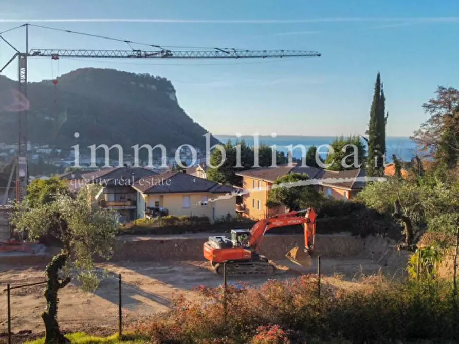 Immagine 5 di Appartamento in vendita  in via Cimabue a Garda