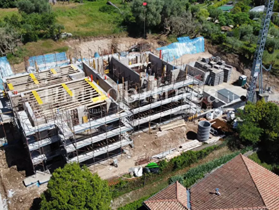 Immagine 17 di Appartamento in vendita  in via Cimabue a Garda