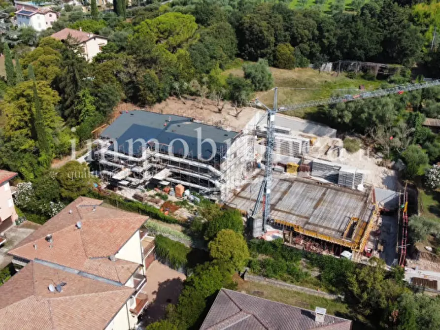 Immagine 25 di Appartamento in vendita  in via Cimabue a Garda