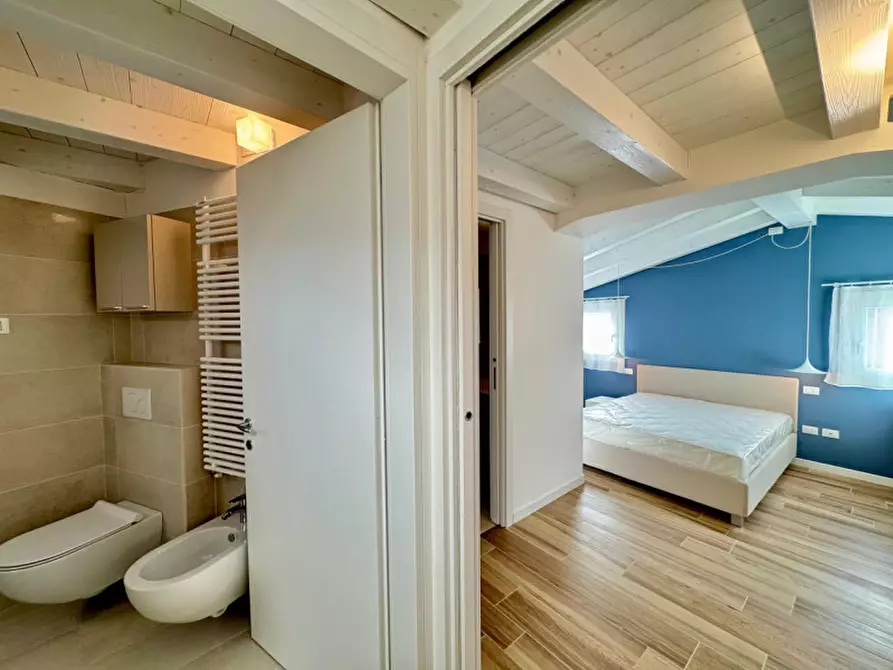 Immagine 21 di Attico in vendita  in calle vescovi tomba 2 a Caorle