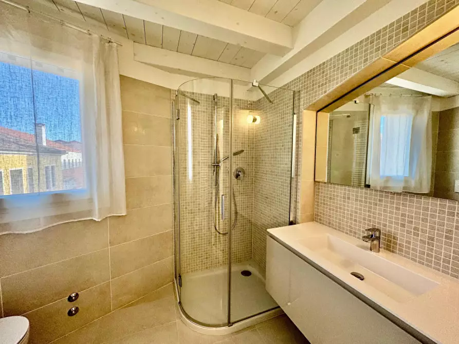 Immagine 37 di Attico in vendita  in calle vescovi tomba 2 a Caorle