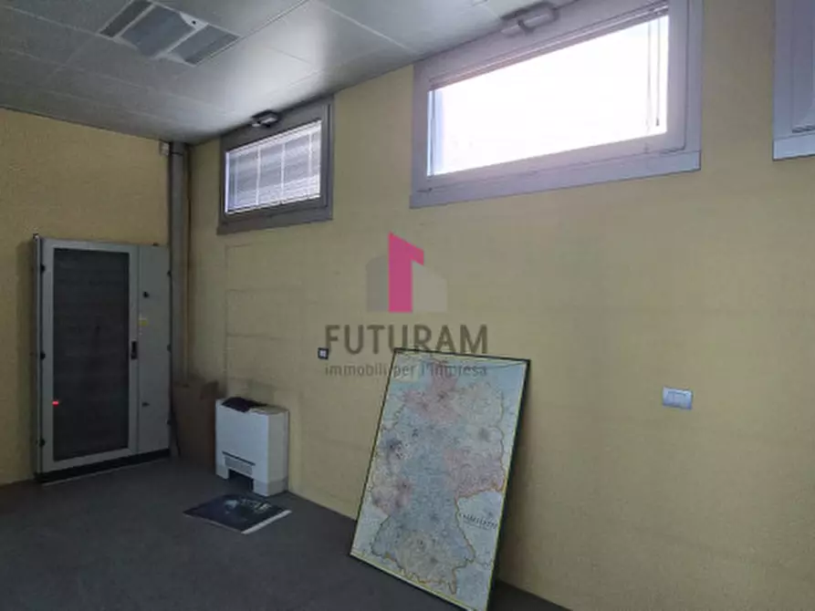 Immagine 2 di Ufficio in affitto  a Rubano