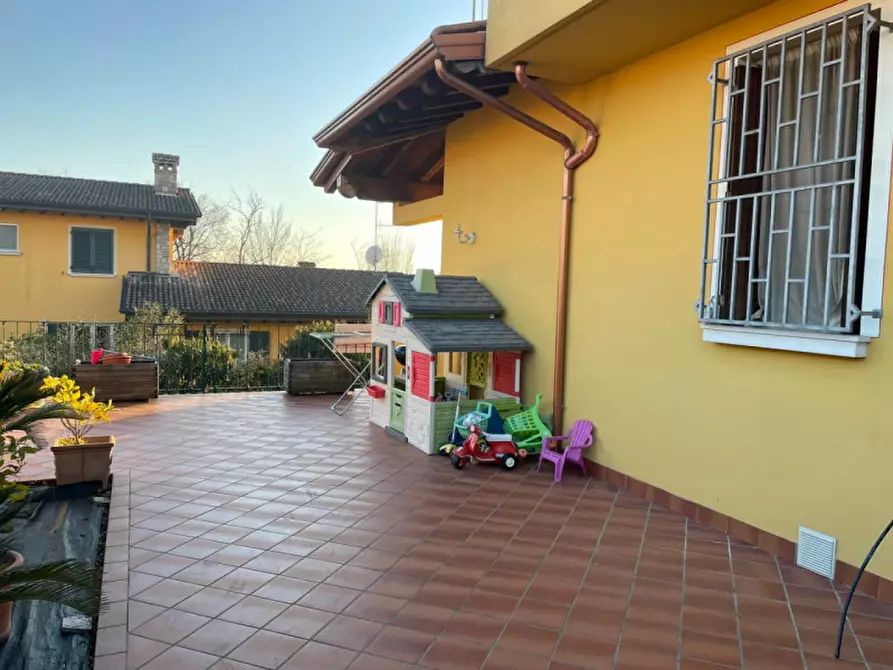 Immagine 2 di Villa in vendita  in via fratelli chiodi a Bedizzole