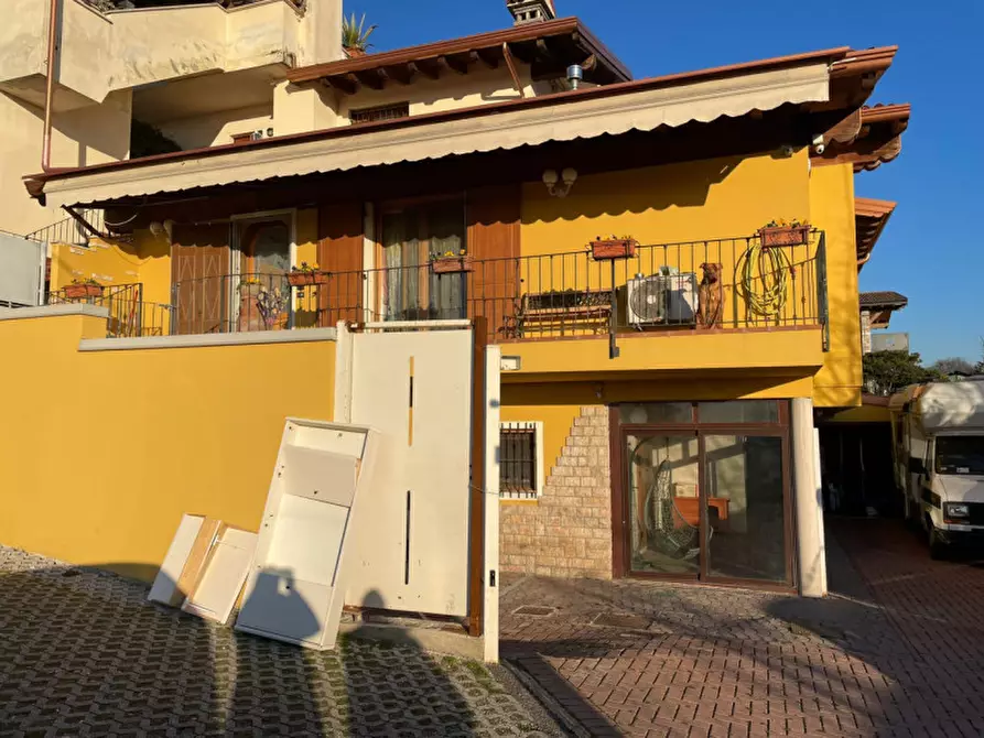 Immagine 3 di Villa in vendita  in via fratelli chiodi a Bedizzole