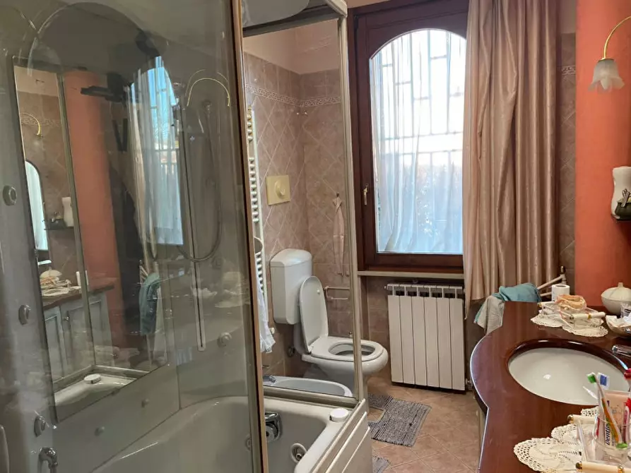 Immagine 11 di Villa in vendita  in via fratelli chiodi a Bedizzole