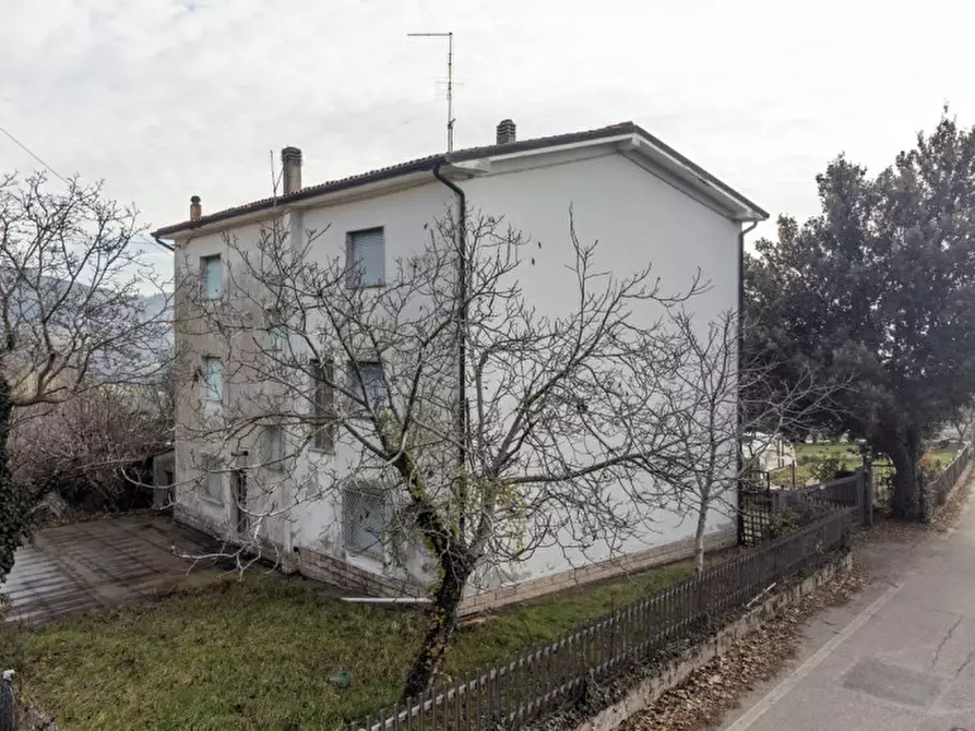 Immagine 5 di Casa trifamiliare in vendita  in via Busoni a Grezzana